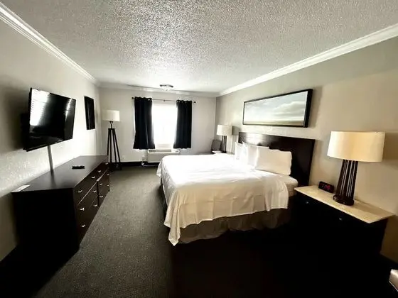 2 Room Luxury Suite, 1 King & 1 Sofa Bed (Interior)