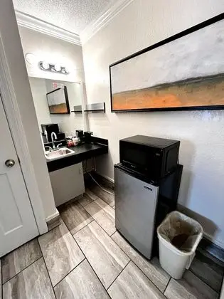2 Room Luxury Suite, 1 King & 1 Sofa Bed (Interior)