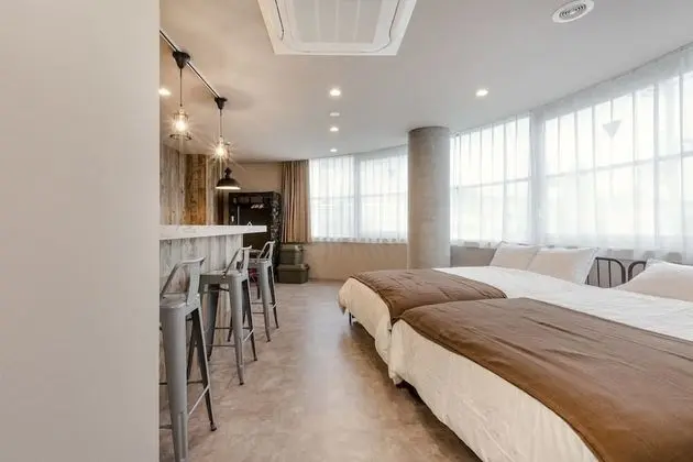 Apart Daire (Kakurega, 3F)