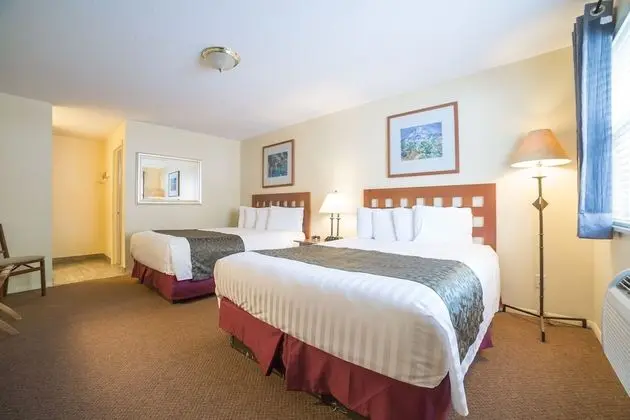 Classic Oda, 2 Büyük (Queen) Boy Yatak