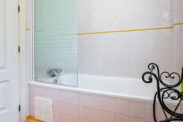 Classic Tek Büyük Yataklı Oda, Banyolu/Duşlu, Havuz Manzaralı