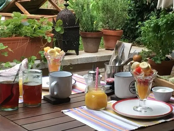 Comfort Tek Büyük Yataklı Oda, Banyolu/Duşlu, Bahçe Manzaralı (Doble Deluxe)