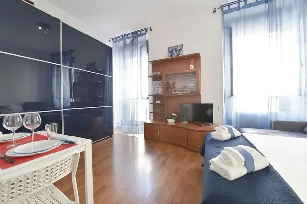 Stüdyo, Küçük Mutfak (Location Address: Via Lecco 11)