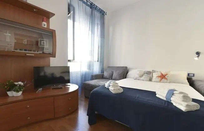 Stüdyo, Küçük Mutfak (Location Address: Via Lecco 11)