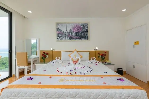 Deluxe Tek Büyük Yataklı Oda