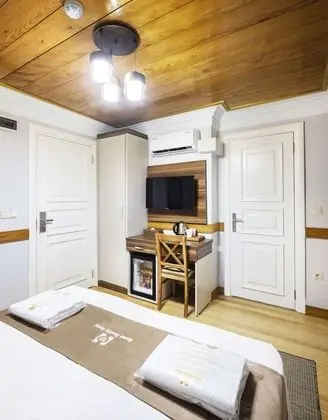 Economy Tek Büyük veya İki Ayrı Yataklı Oda (basement floor)