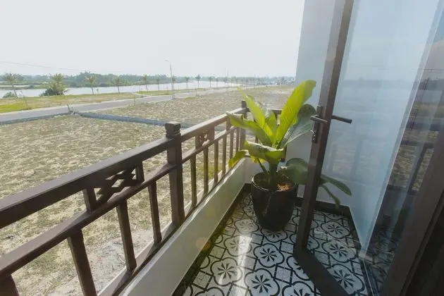 Deluxe Tek Büyük Yataklı Oda, 1 Çift Kişilik Yatak, Veranda, Şehir Manzaralı