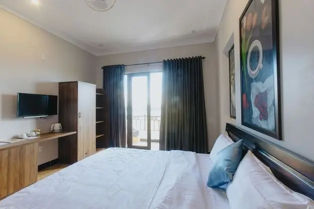 Deluxe Tek Büyük Yataklı Oda, 1 Çift Kişilik Yatak, Veranda, Şehir Manzaralı