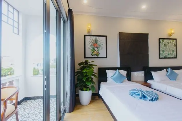 Deluxe Üç Kişilik Oda, Balkon, Şehir Manzaralı