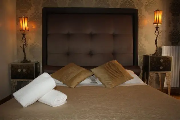 Deluxe Tek Büyük Yataklı Oda