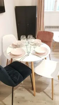 Stüdyo, 1 Büyük (Queen) Boy Yatak ve Çekyat (Mezzanine)