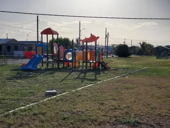 Ev, 1 Büyük (Queen) Boy Yatak