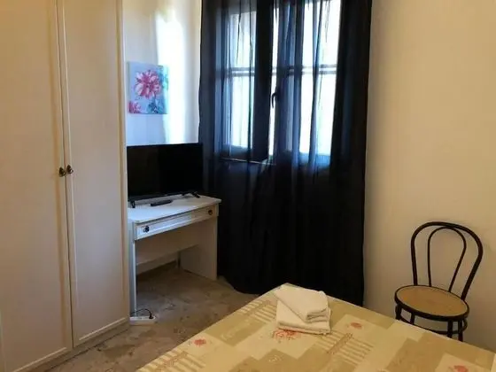 Tek Büyük Yataklı Oda (Camera 4)