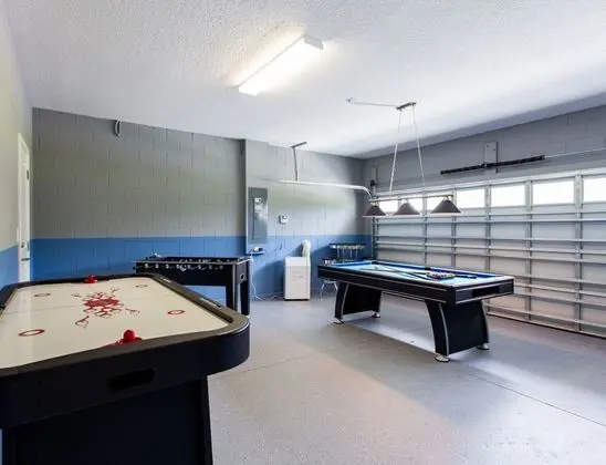 Villa (Home Theater, Games Room, Pool, Spa &)
