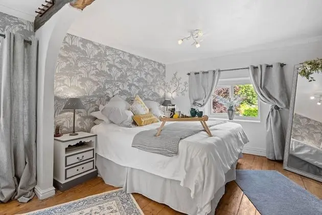 Comfort Ev, Banyolu/Duşlu (The Vale of Evesham)