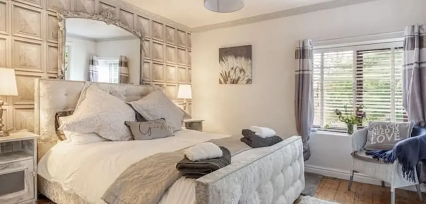 Comfort Ev, Banyolu/Duşlu (The Vale of Evesham)