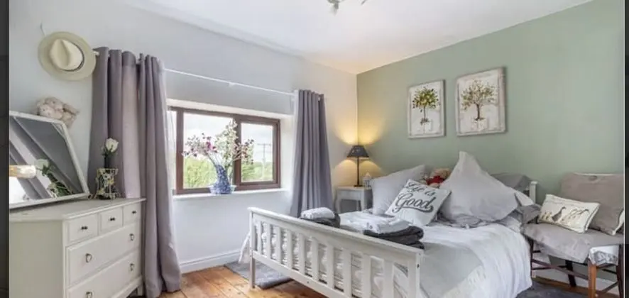 Comfort Ev, Banyolu/Duşlu (The Vale of Evesham)