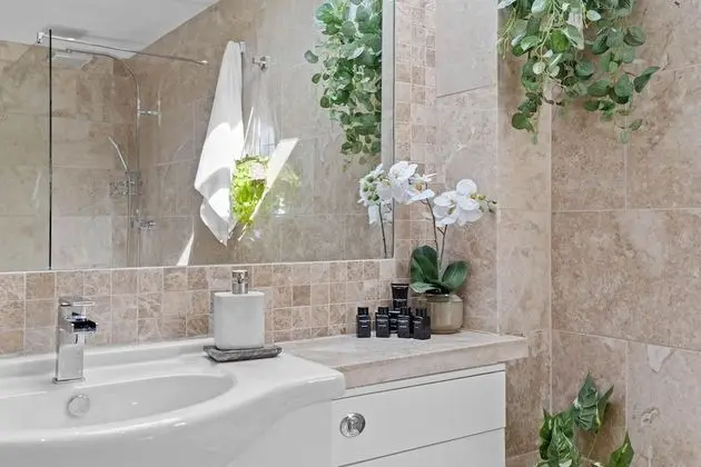 Comfort Ev, Banyolu/Duşlu (The Vale of Evesham)