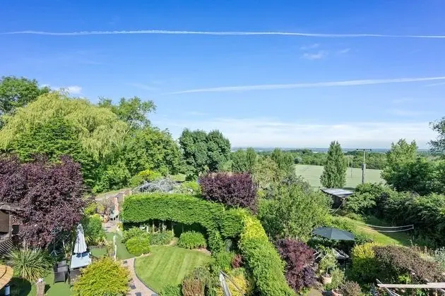 Comfort Ev, Banyolu/Duşlu (The Vale of Evesham)