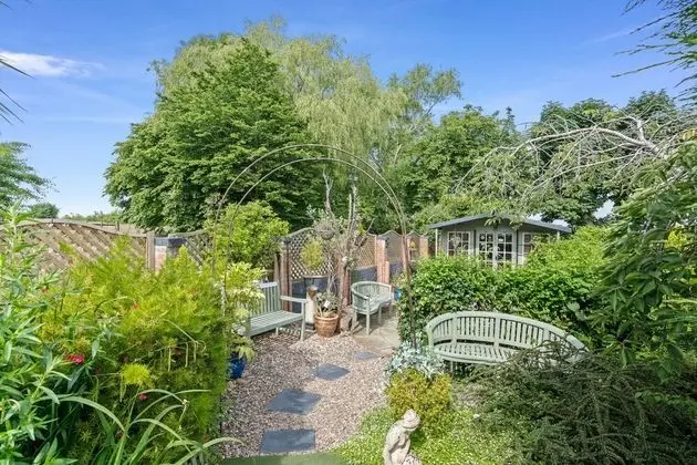 Comfort Ev, Banyolu/Duşlu (The Vale of Evesham)