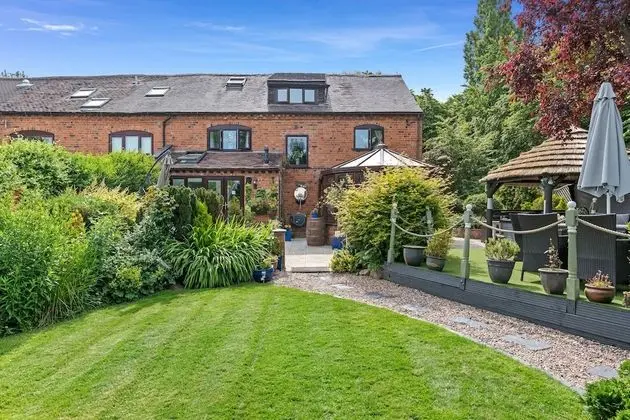 Comfort Ev, Banyolu/Duşlu (The Vale of Evesham)