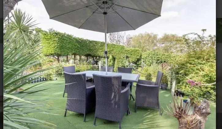 Comfort Ev, Banyolu/Duşlu (The Vale of Evesham)