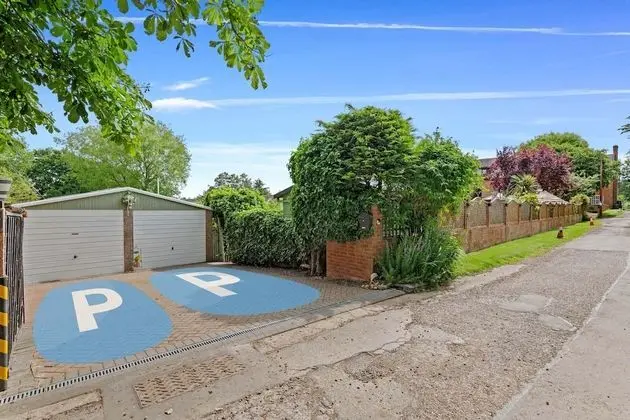 Comfort Ev, Banyolu/Duşlu (The Vale of Evesham)