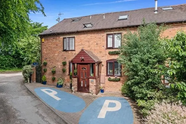 Comfort Ev, Banyolu/Duşlu (The Vale of Evesham)