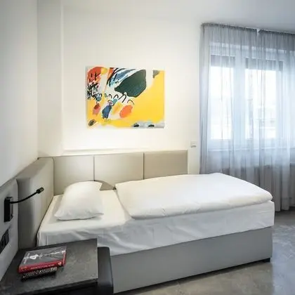 Tek Büyük Yataklı Oda