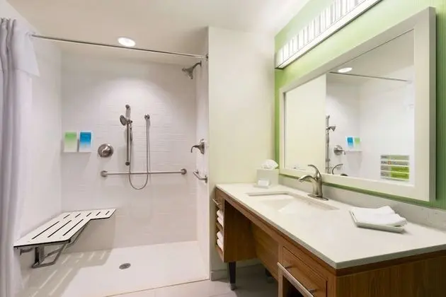 Süit, Sigara İçilmez (Roll-in Shower)