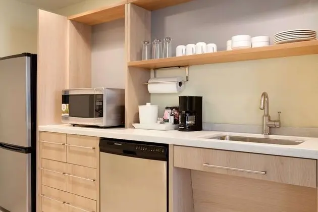 Stüdyo Süit, 1 Büyük (Queen) Boy Yatak ve Çekyat, Engellilere Uygun, Sigara İçilmez (Kitchen)