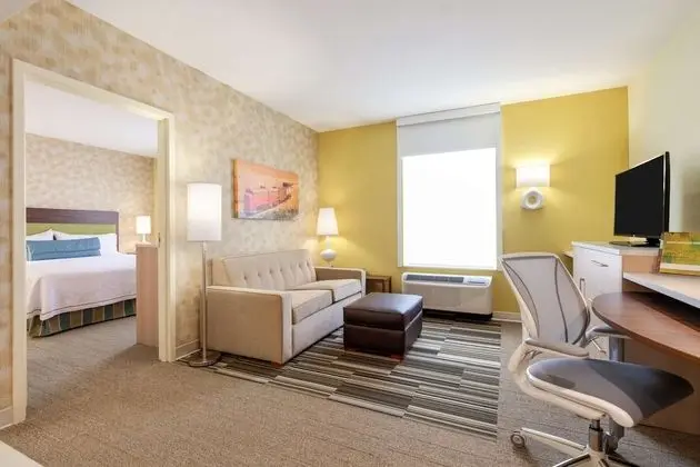 Süit, 1 En Büyük (King) Boy Yatak ve Çekyat, Engellilere Uygun (One Bedroom, Kitchen)