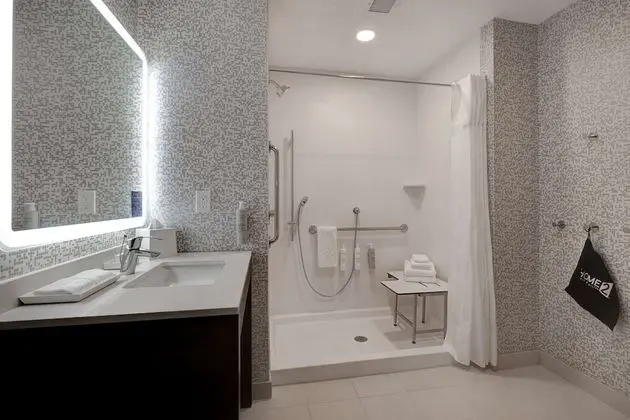 Stüdyo, 1 En Büyük (King) Boy Yatak, Engellilere Uygun (Mobility, 3x3 Shower)