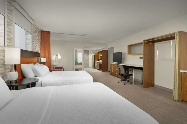 Stüdyo, 2 Büyük (Queen) Boy Yatak, Engellilere Uygun, Küvet