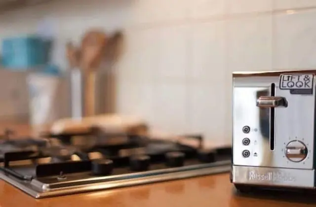 Tek Büyük veya İki Ayrı Yataklı Oda, Ortak Banyo