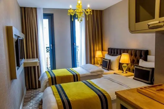 Çift Kişilik, Şehir Manzaralı