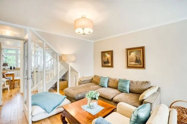 Ev (4 Bedrooms)