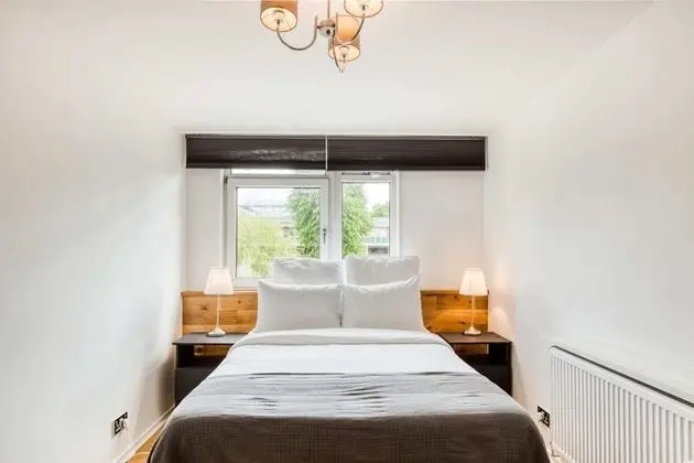 Ev (4 Bedrooms)