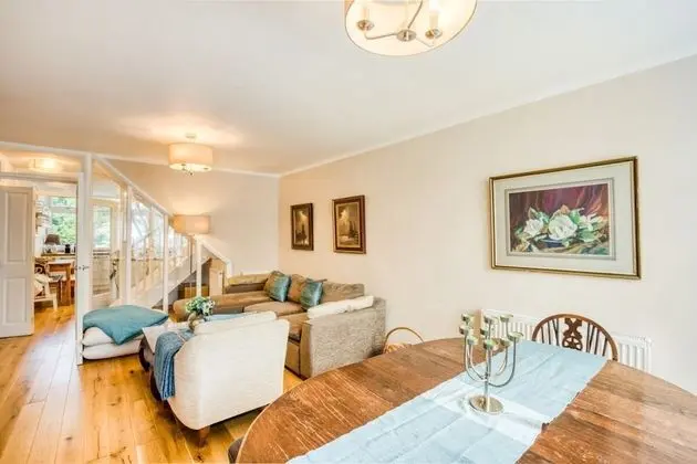 Ev (4 Bedrooms)