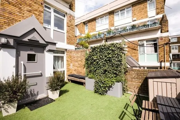 Ev (4 Bedrooms)