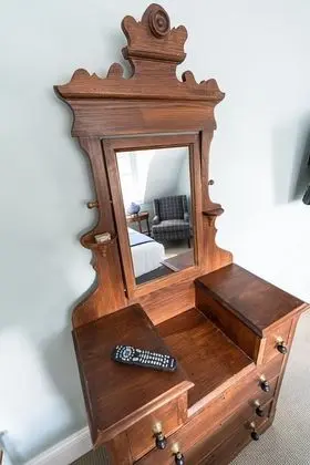 Standard Oda, 1 Büyük (Queen) Boy Yatak, Özel Banyo, Kısmi Deniz Manzaralı