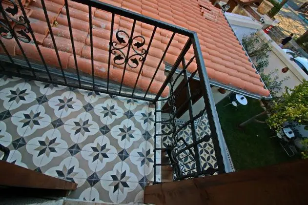 Tek Kişilik, Bahçe Manzaralı