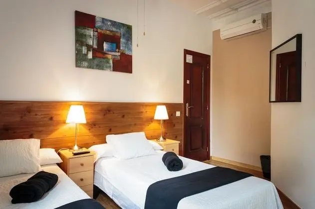 İki Ayrı Yataklı Oda, Ortak Banyo (Marr R2)