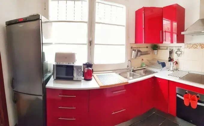 Tek Büyük Yataklı Oda, Ortak Banyo (Marr R1)