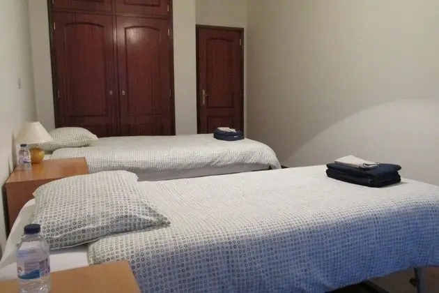 Basic Tek Büyük veya İki Ayrı Yataklı Oda, Ortak Banyo