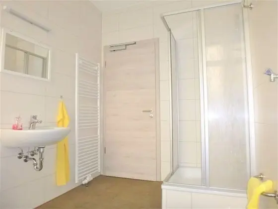 Superior Üç Kişilik Oda, Ortak Banyo (Zi 13)