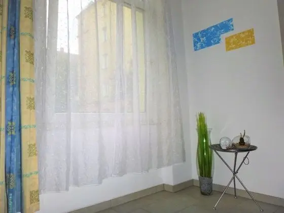 Superior Üç Kişilik Oda, Ortak Banyo (Zi 13)