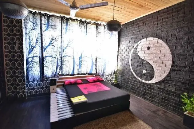 Design Tek Büyük Yataklı Oda, 1 Çift Kişilik Yatak, Bahçe Manzaralı