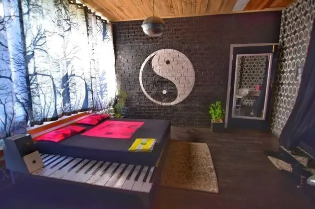 Design Tek Büyük Yataklı Oda, 1 Çift Kişilik Yatak, Bahçe Manzaralı