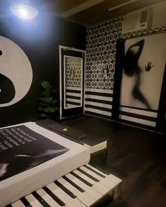 Design Tek Büyük Yataklı Oda, 1 Çift Kişilik Yatak, Bahçe Manzaralı